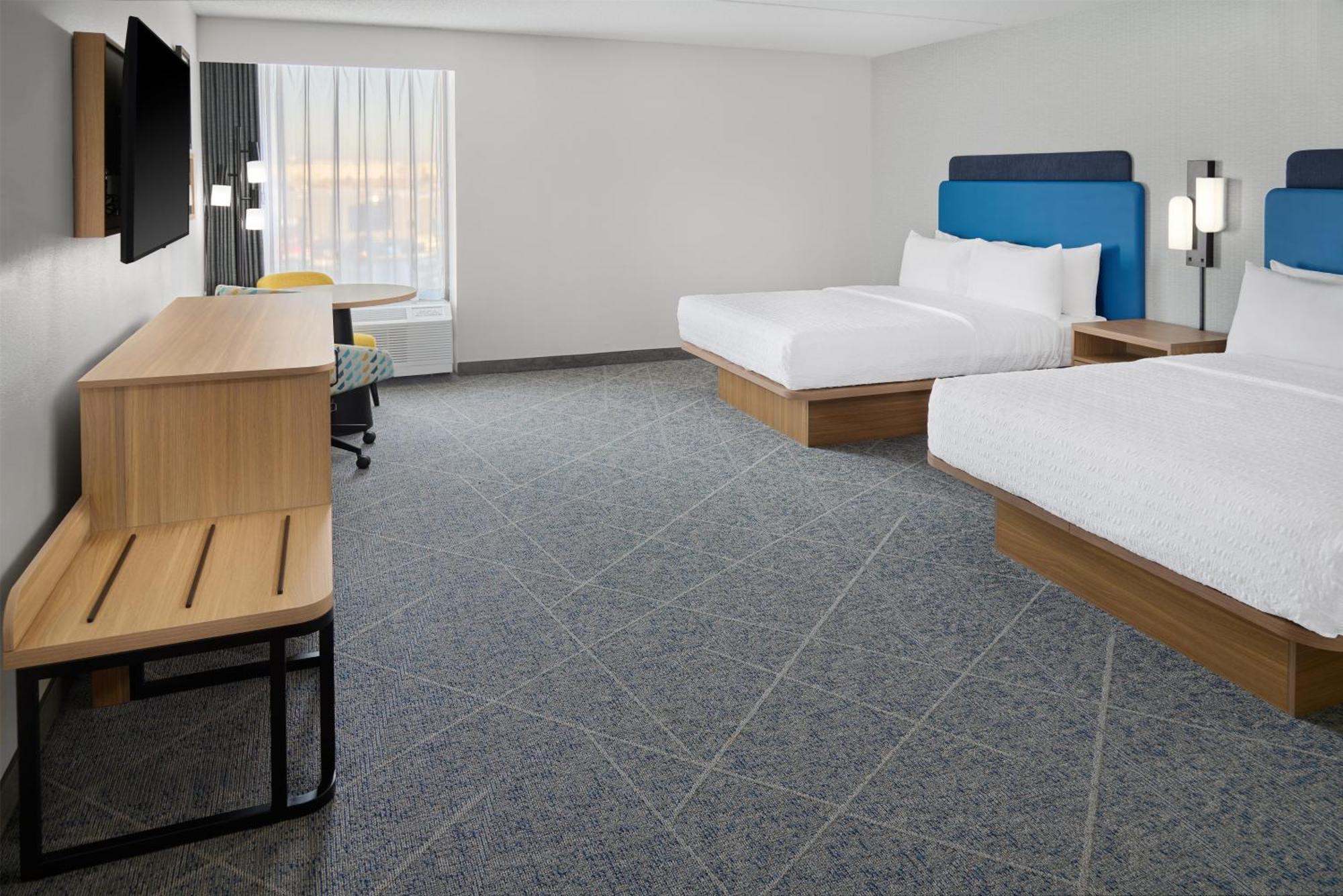 Larger Queen Room with Two Queen Beds - Non-Smoking